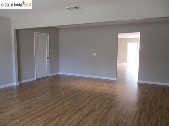 3rd image of 118 S 37th St