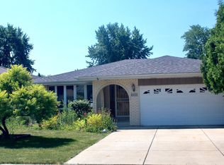 6421 W 89th Pl, Oak Lawn, IL