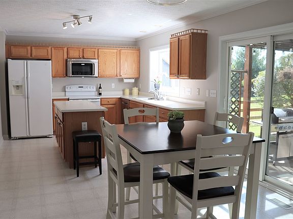 3rd image of 10073 Brandsteade Ct