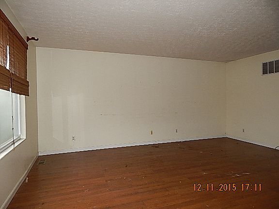 3rd image of 9295 Hawksridge Dr