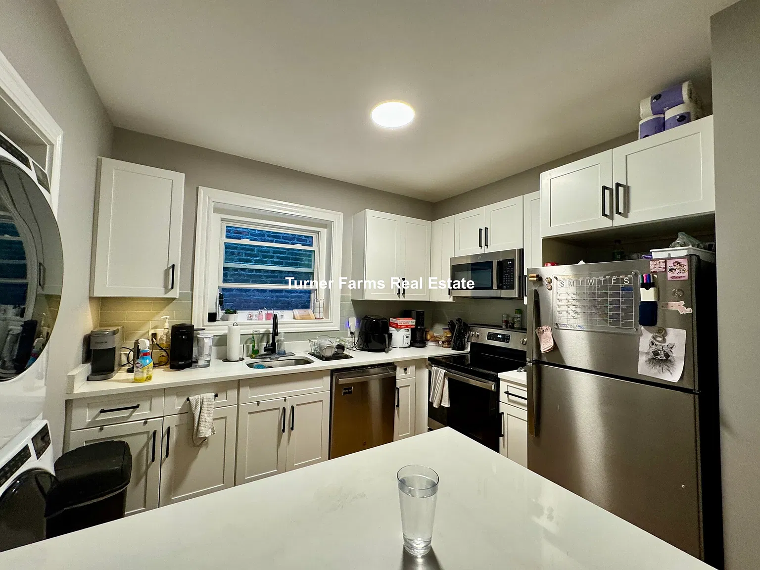 4 bed, 9999 sqft, $8,500 — Photo 4