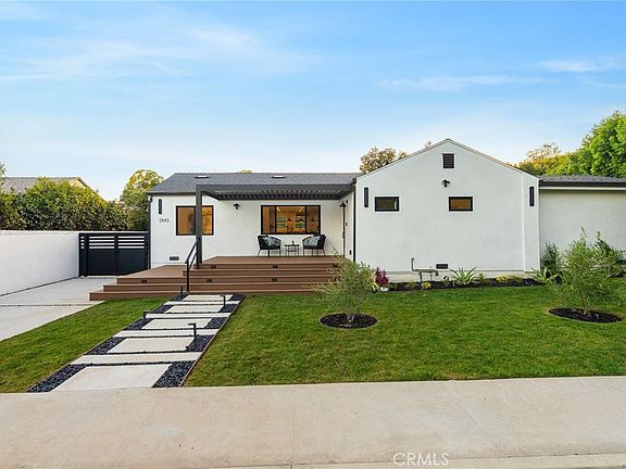 5th image of 2543 Colby Ave