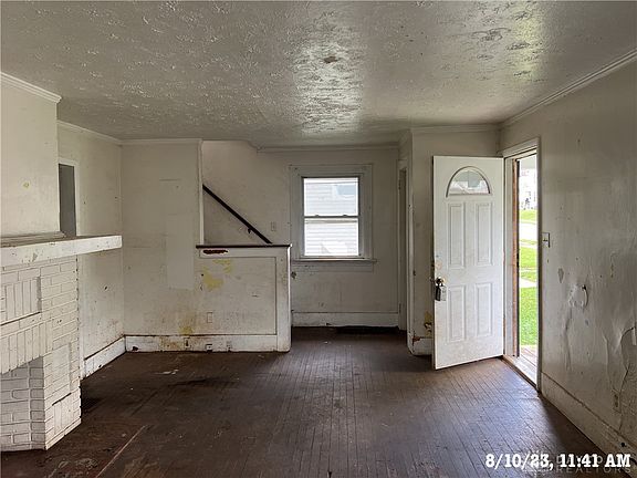 3rd image of 80 Fernwood Ave