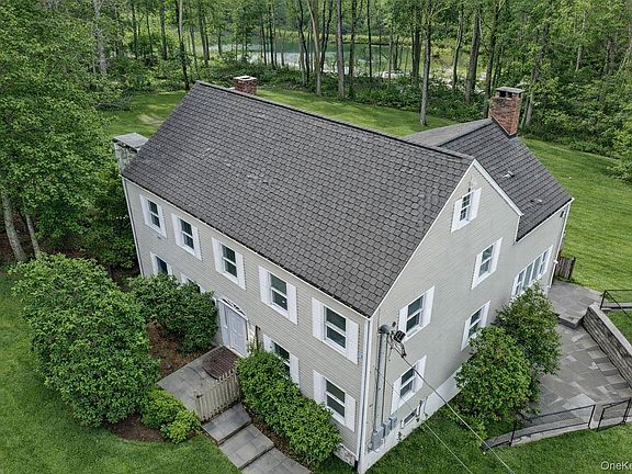 2nd image of 996 Haverstraw Road