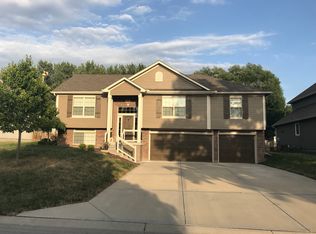 4069 SW Lido Dr, Lees Summit, MO 64082