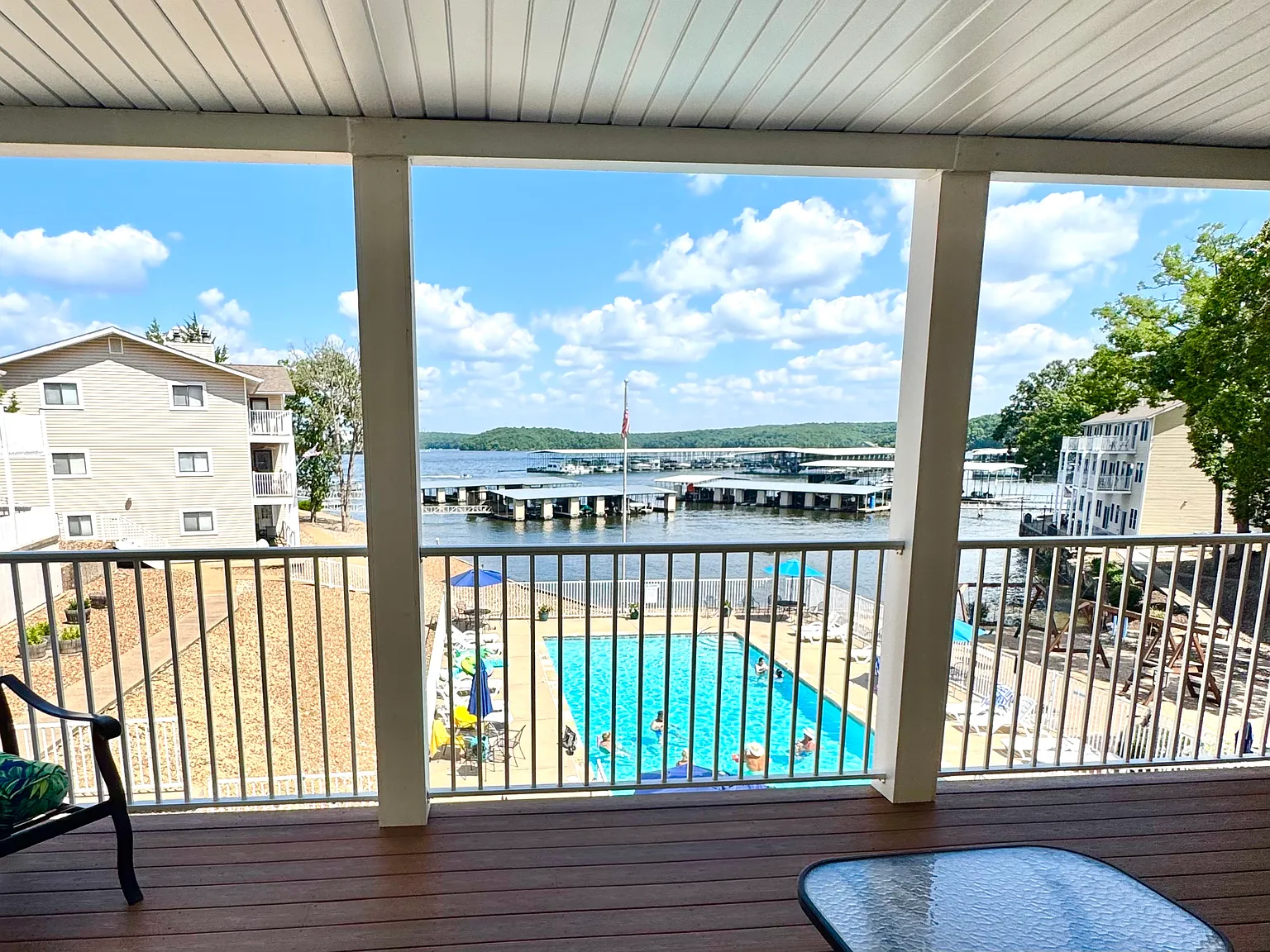2 bed, 1250 sqft, $1,595 — Photo 2