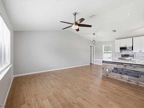 4th image of 3432 SW 14th Pl