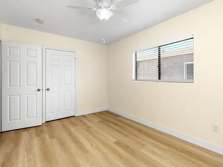 445 47th Street — Photo 14