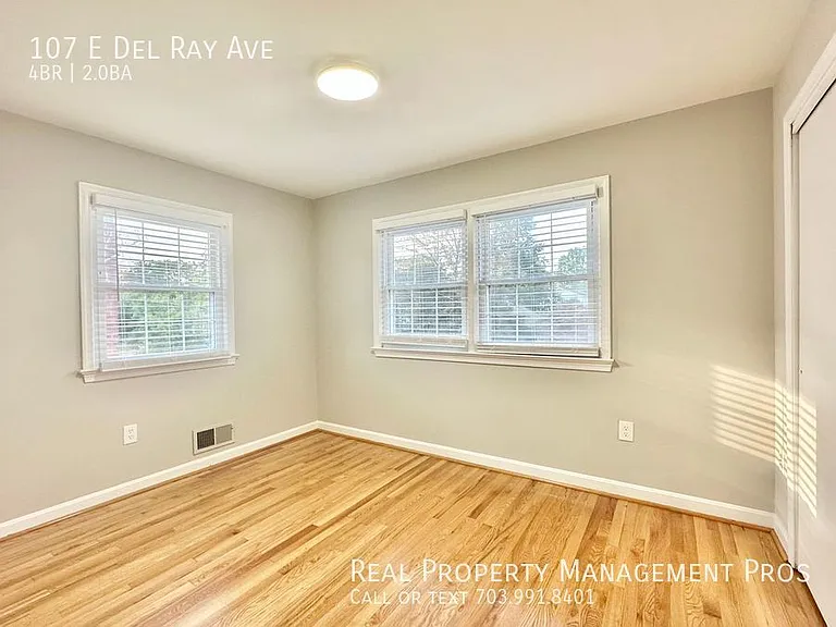 107 E Del Ray Ave — Photo 15