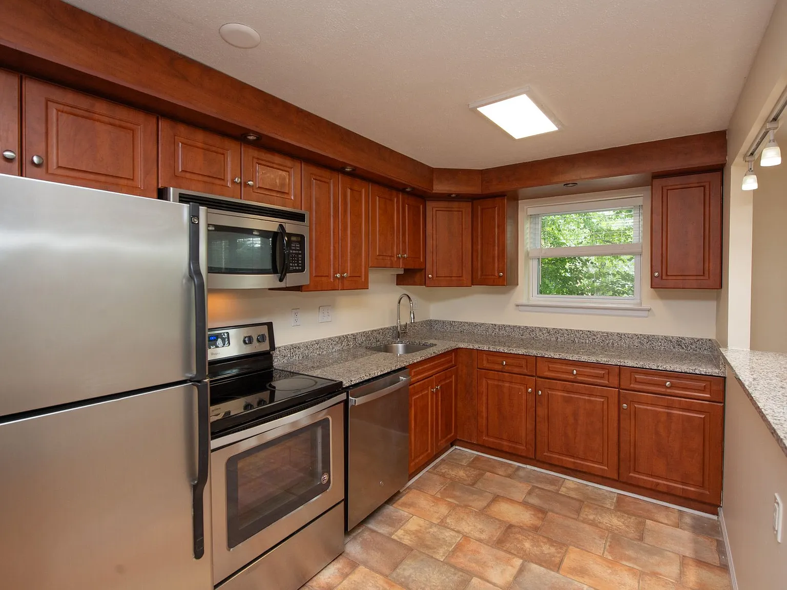 Eli Whitney Apartments — Photo 3