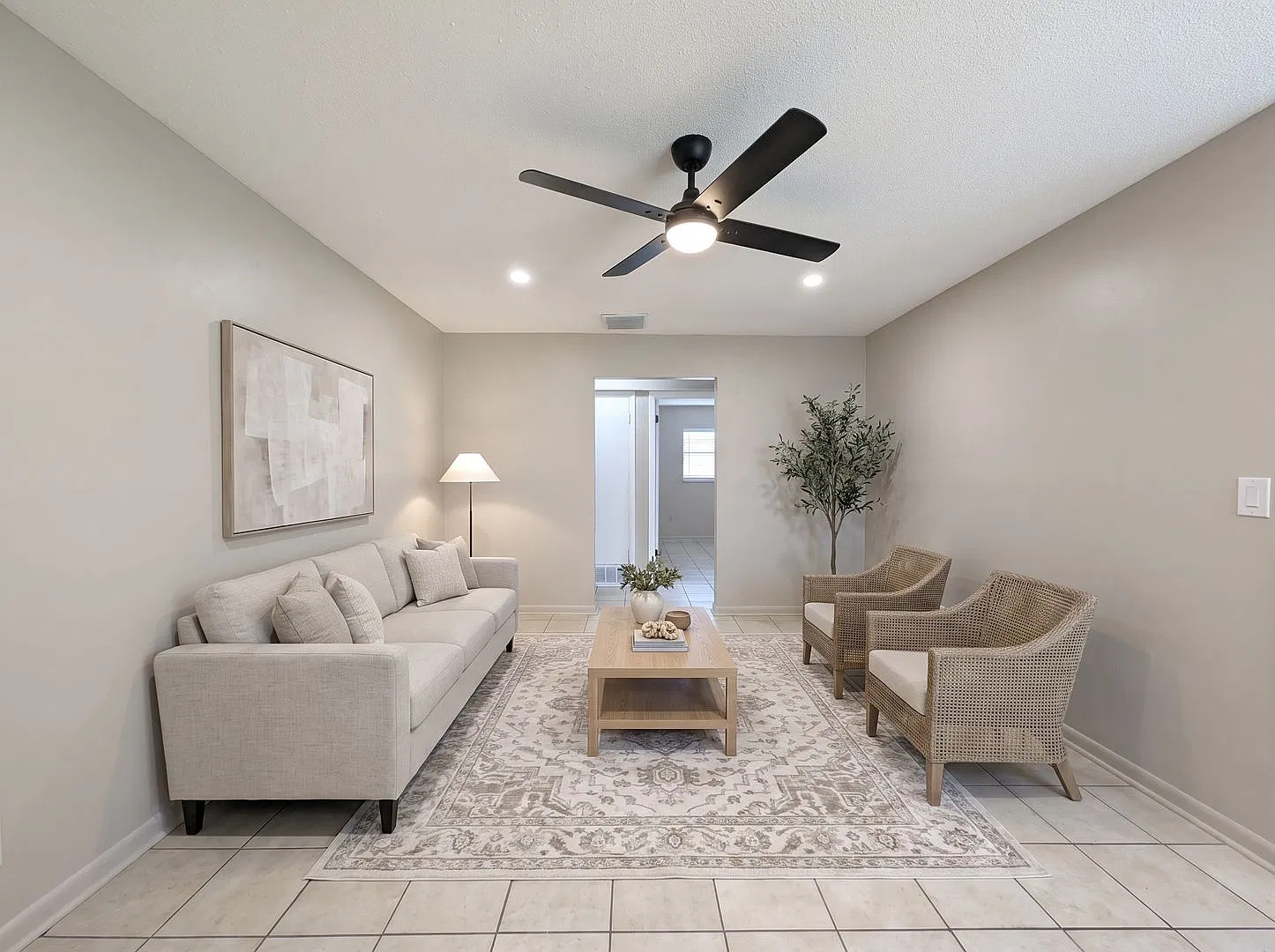 Available Now: Updated 2 Bedroom, 1 Bath Duplex Unit In Altamonte Springs — Photo 2