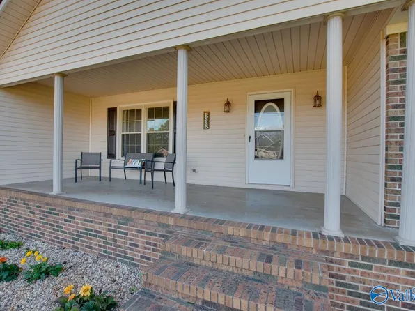 120 Hazel Trce, Hazel Green, AL 35750