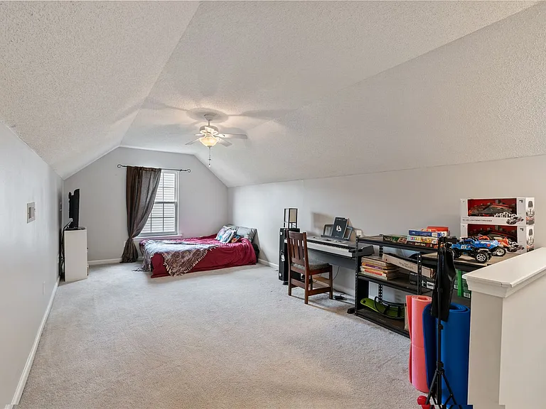 102 Bermuda Green Dr — Photo 11
