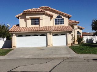 44574 Shadowcrest Dr, Lancaster, CA 93536