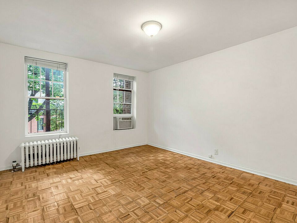 1st image of 50 Greenwich Ave #5B