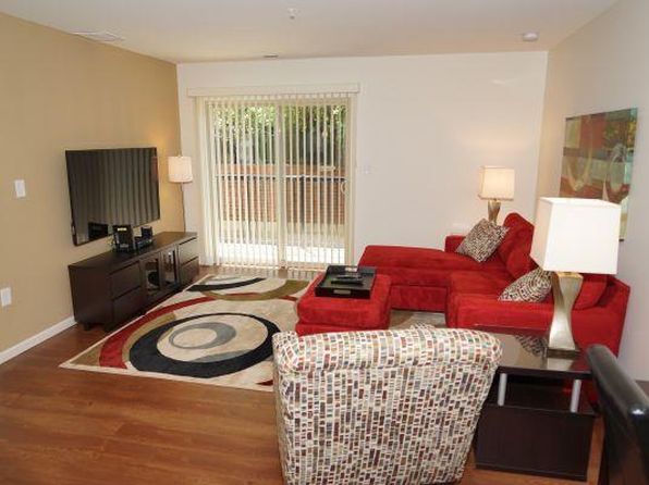 Prairie Square | 2121 45th St, Highland, IN