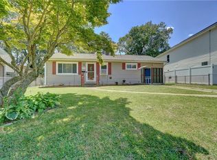 1293 River Oaks Dr, Norfolk, VA 23502