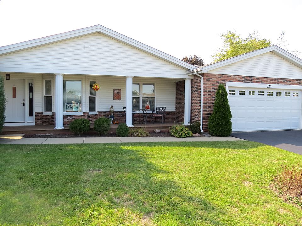 1st image of 10 Derby Ct