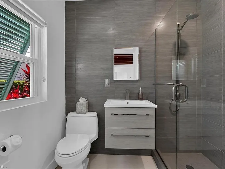 2143 Marina Dr — Photo 24