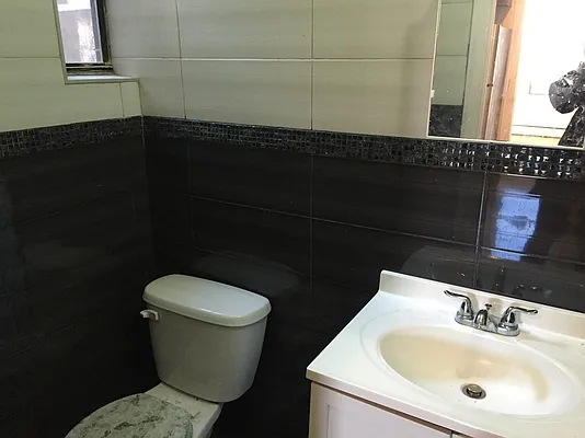 Rented by Tapiro Realty | media 5