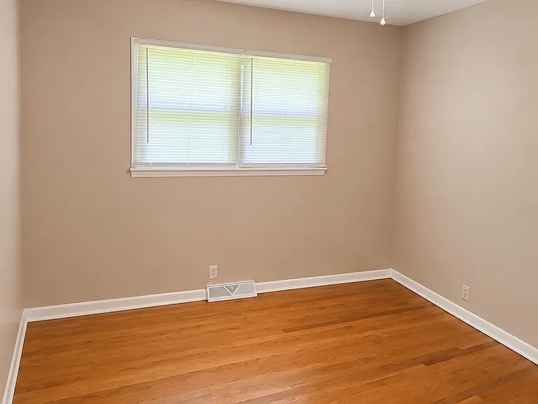 263 Williams Cir — Photo 5