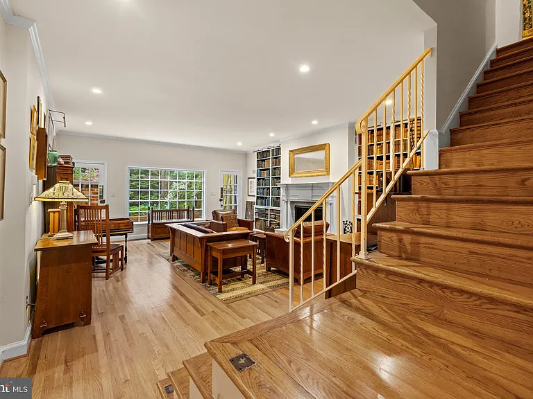 2426 I St NW — Photo 6