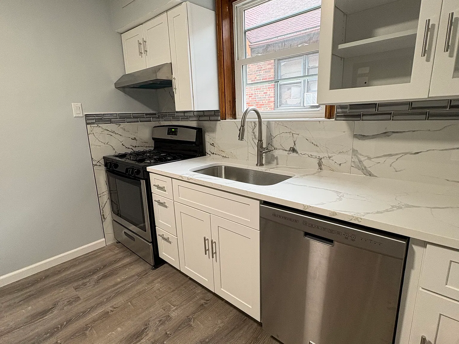 3 bed, $1,600 — Photo 3
