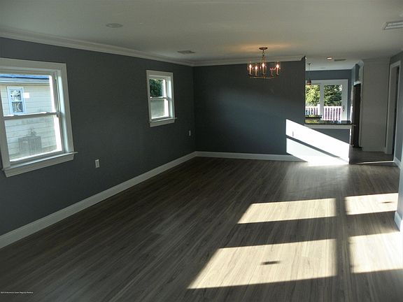 4th image of 128 Guadeloupe Dr