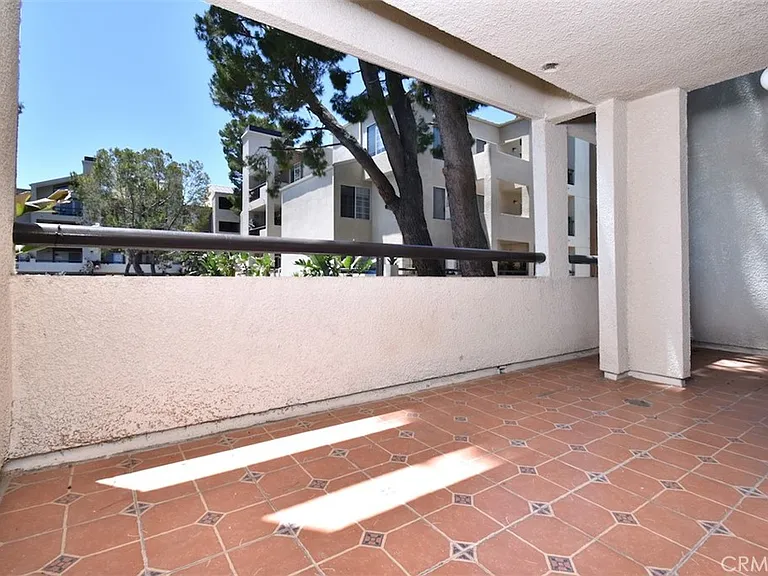 21500 Burbank Blvd #112 — Photo 13
