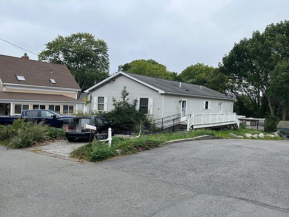 2nd image of 12 Decatur St
