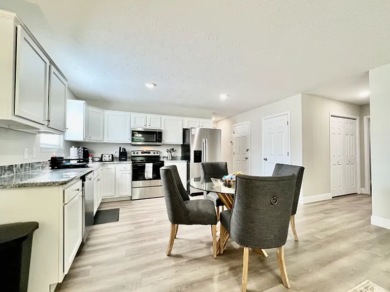 121 Southwind Blvd — Photo 18