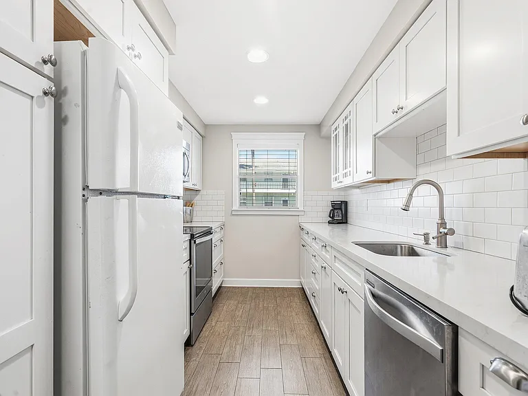 2440 SW 22nd Ave #703 — Photo 11