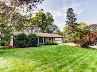11205 Oakvale Rd S, Minnetonka, MN 55305