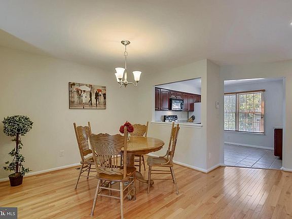 5th image of 8729 Delcris Dr