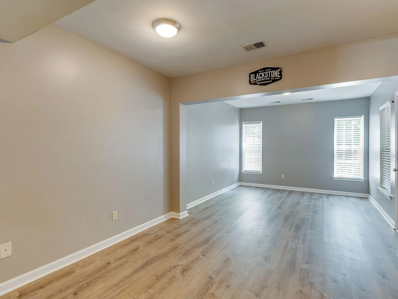 3 bed, 2.5 bath, 2140 sqft, $2,700 — Photo 3
