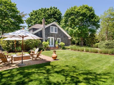 34 Shinnecock Road, Hampton Bays, NY, 11946