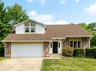 572 Pepper Ridge Rd, Cincinnati, OH 45244