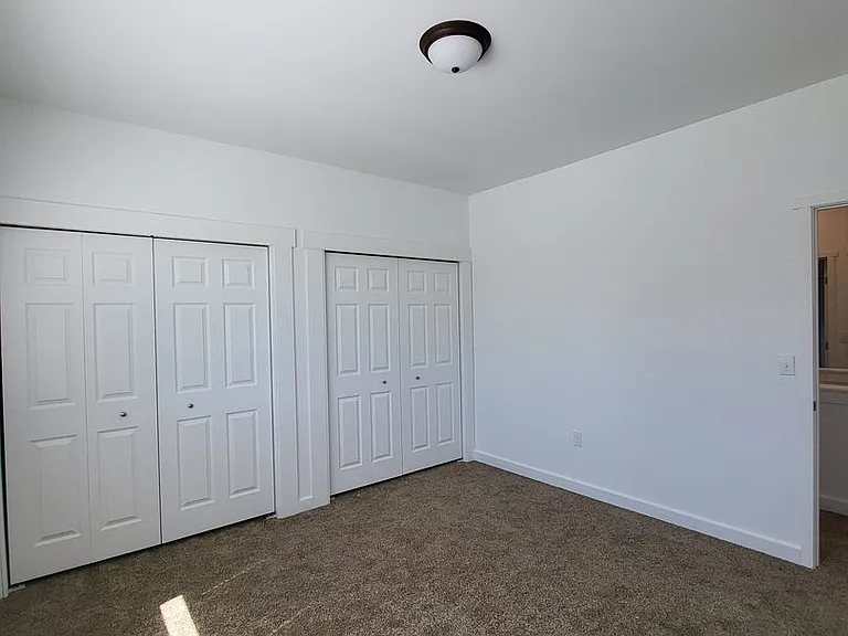 683 Bryden Ave — Photo 20