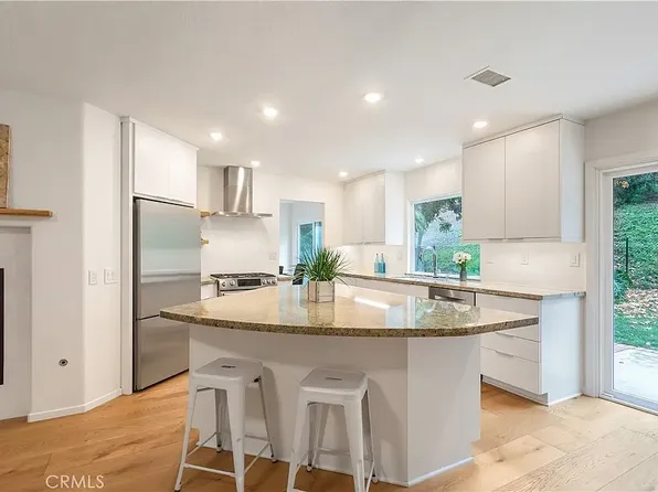 6823 Xana Way, Carlsbad, CA 92009