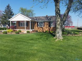 320 Enos Dr, Oregon, OH 43616