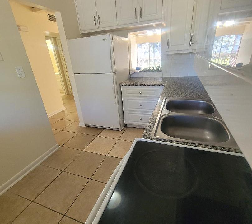 623 N Bay St Eustis FL Zillow