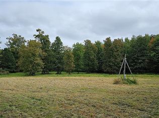 6673 Root Rd, Conneaut, OH 44030