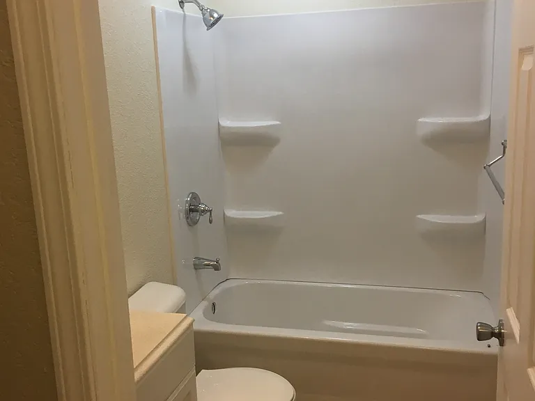 2564 Lisa Dr — Photo 10