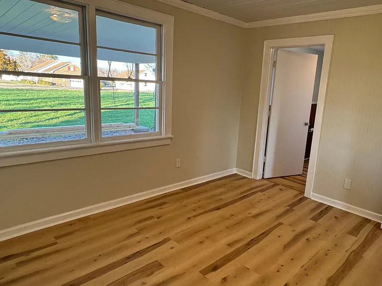 1403 Woodville Rd — Photo 17