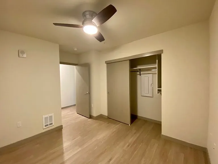Lexington Apartments — Photo 36