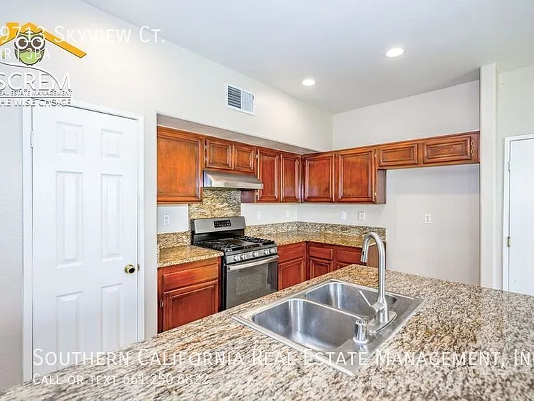 19713 Skyview Ct — Photo 16