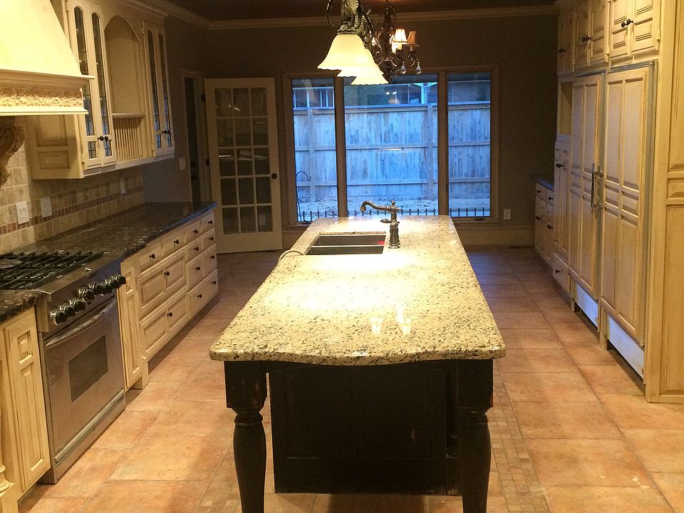Large chef's kitchen