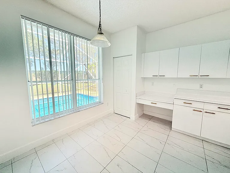 10875 Old Bridgeport Ln — Photo 22