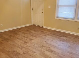 Two Bedroom One Bath Unit Near Beach in Ocean View, Norfolk, VA 23503