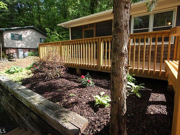 5th image of 14 Bulldog Ln